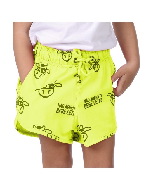 Short Infantil Praia Feminino Amarelo Neon Não Aguenta Bebe Leite