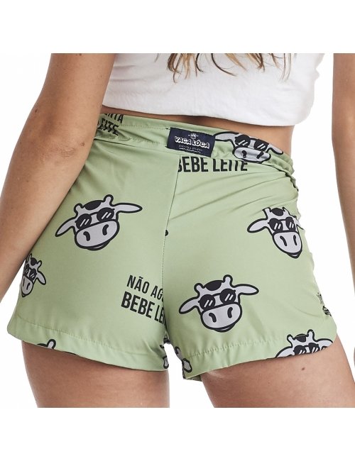 Short Feminino Praia Verde Não Aguenta Bebe Leite Cós Liso