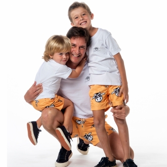 Short Infantil Praia Masculino Amarelo Não Aguenta Bebe Leite 