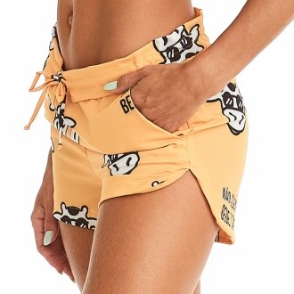 Short Feminino Praia Amarelo Não Aguenta Bebe Leite Cós Liso 